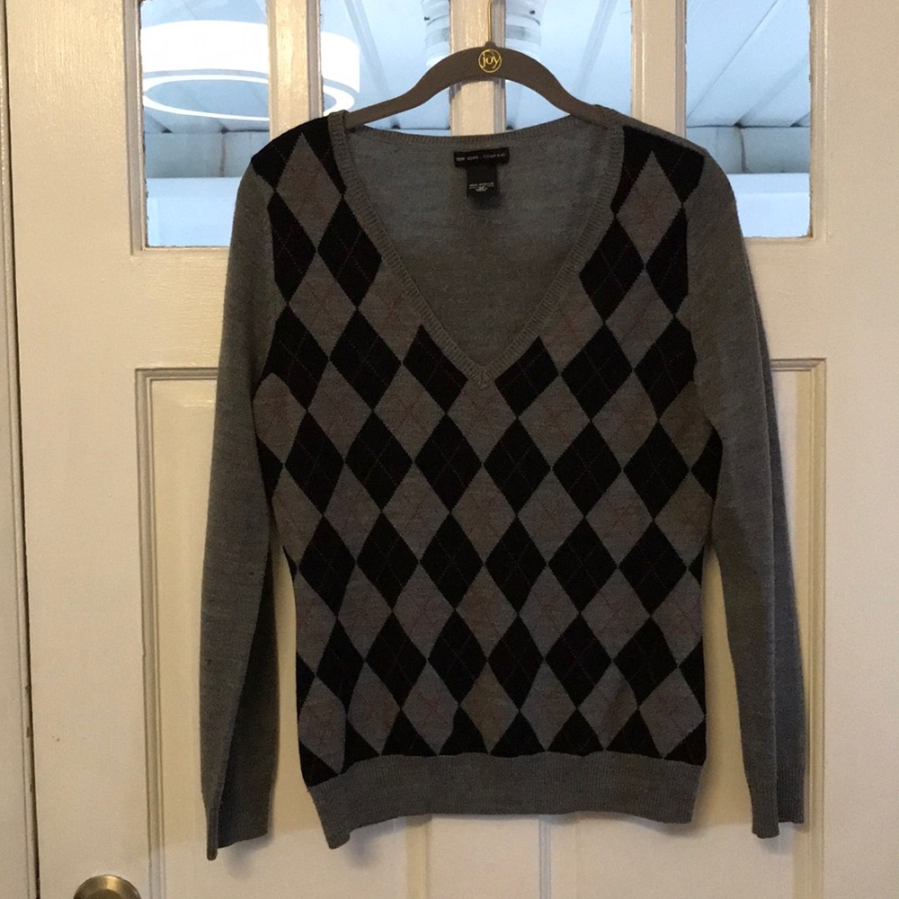 V neck sweater